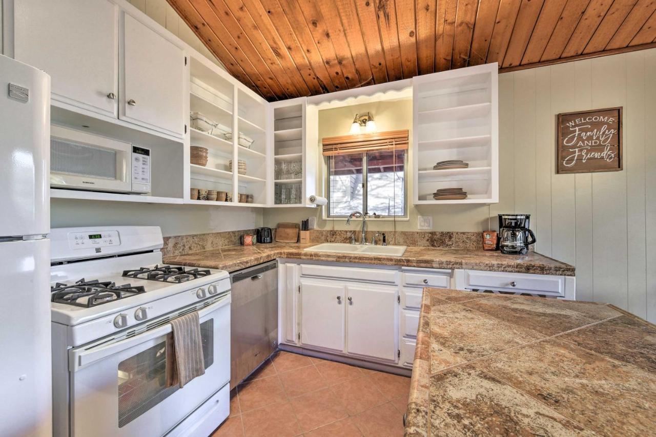 Lake Arrowhead Cabin With Deck And Stunning Mtn Views! San Bernardino Eksteriør billede