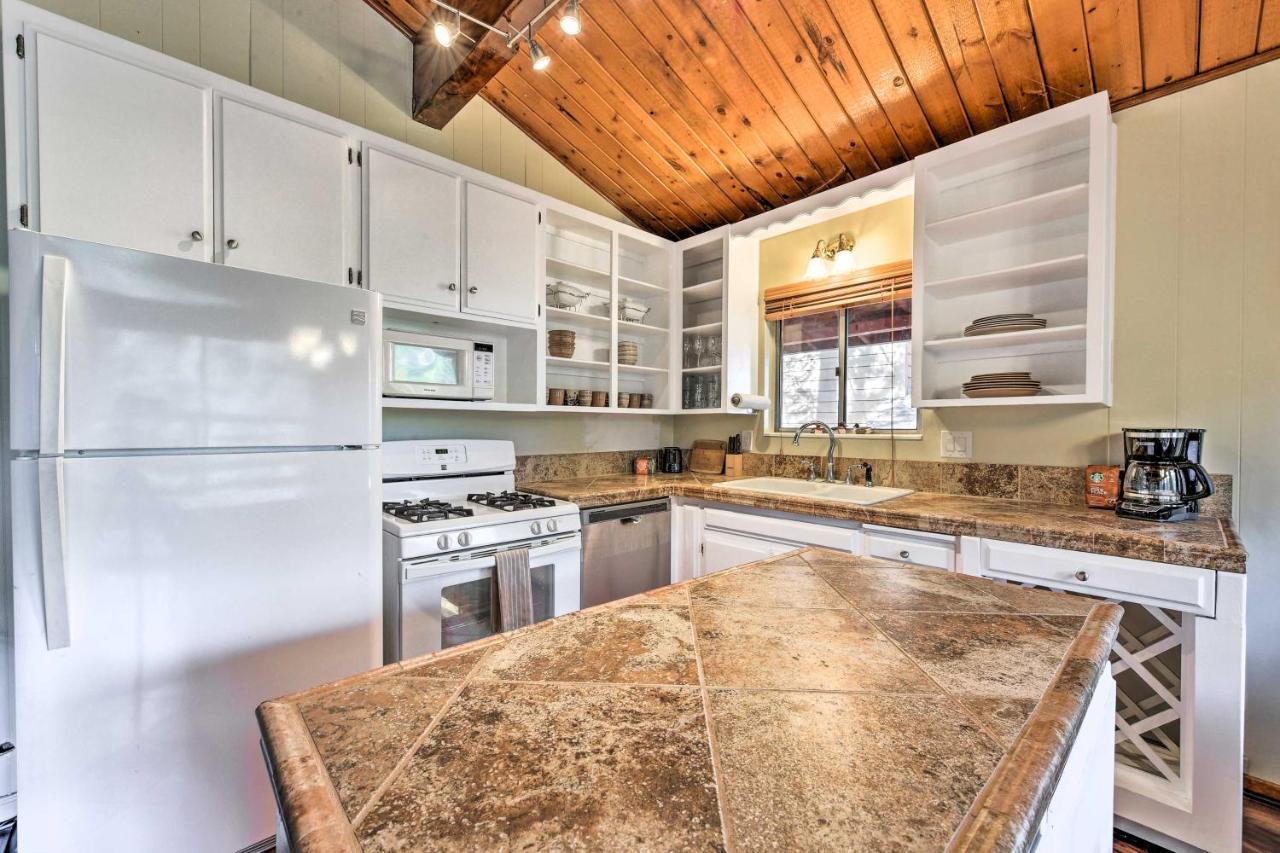 Lake Arrowhead Cabin With Deck And Stunning Mtn Views! San Bernardino Eksteriør billede